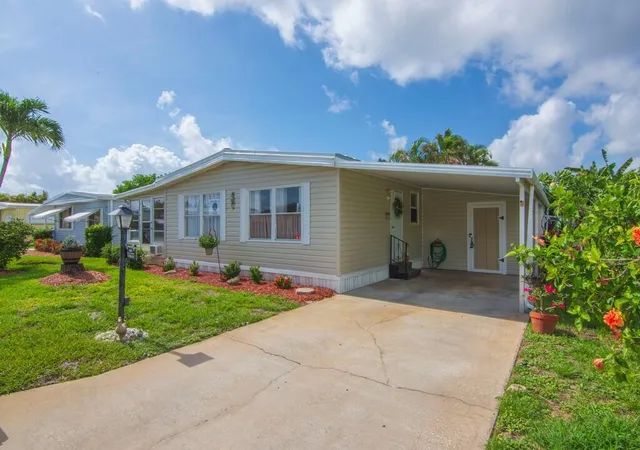 Homes for sale in Jensen Beach, FL | 463 Onyx Wy, Jensen Beach, FL 34957 | MLS# B26017391