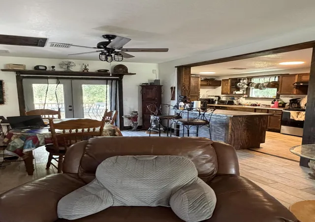 5th image of 235 N Sendero St, Clewiston, FL 33440 | MLS# B26017409