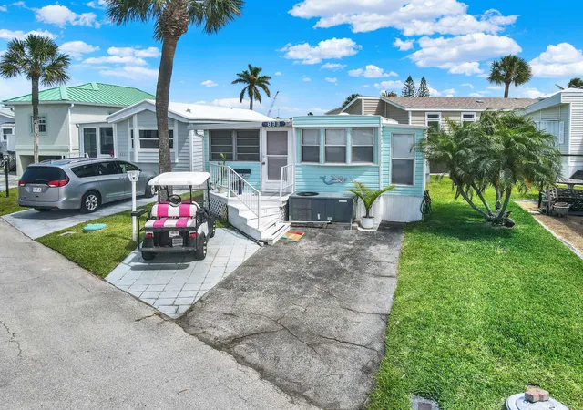 Homes for sale in Jensen Beach, FL | 833 Nettles Blvd, Jensen Beach, FL 34957 | MLS# B26017590