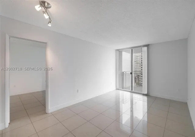 Listing Photo 2 - Condo for sale in The Madison Downtown located at 800 N Miami Ave, Miami, FL 33136 - Unit #E-1110