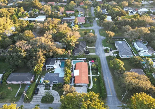 4th image of 12015 Ne 7Th Ave, Biscayne Park, FL 33161 | MLS# A12003621