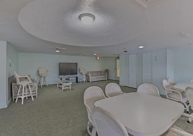 2nd image of 531 N Ocean Blvd, Pompano Beach, FL 33062