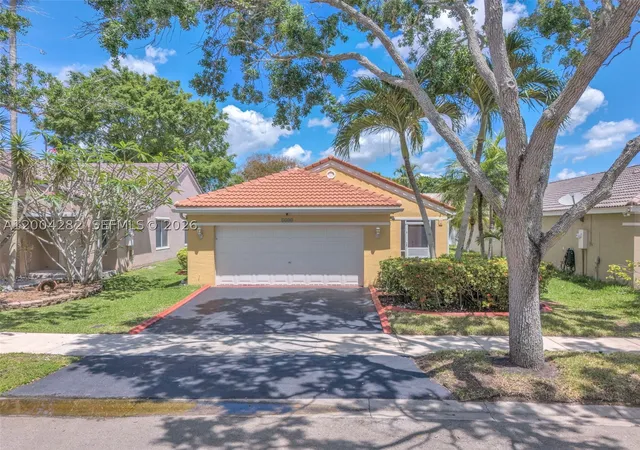 Homes for sale in Weston, FL | 1600 S Salerno Cir, Weston, FL 33327 | MLS# A12004282