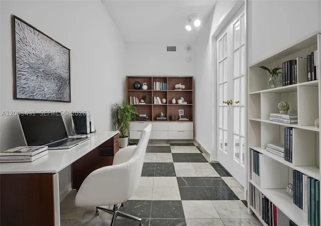 Photo 3 of Condo for sale at 5555 Collins Ave #3C, Miami Beach, FL 33140 | MLS# A12003491 | Listing updated on 2026-08-26