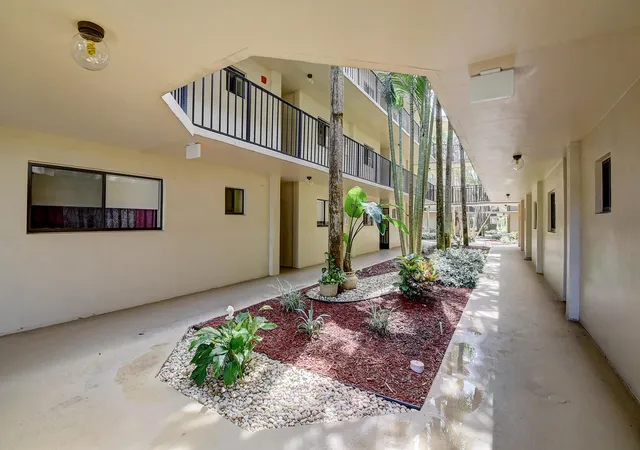 5th image of 5370 Las Verdes Cir, Delray Beach, FL 33484