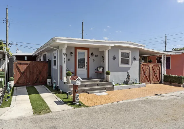 Homes for sale in Hialeah, FL | 3205 W 16th Ave, Hialeah, FL 33012 | MLS# B26017955