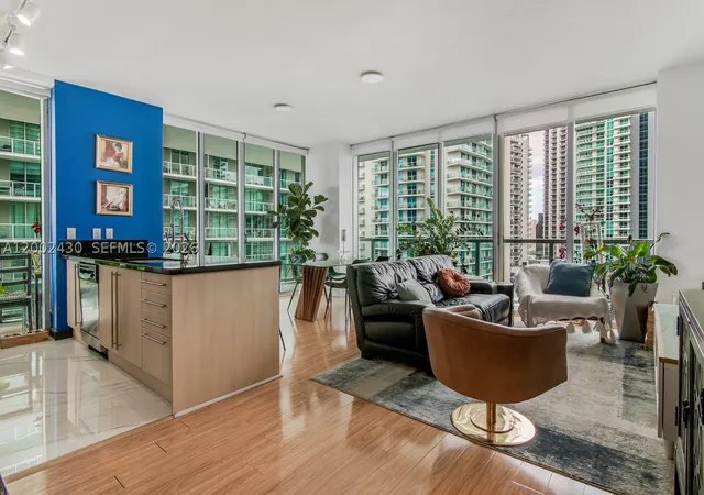 Homes for sale in Miami, FL | 79 Sw 12th St #2107-S, Miami, FL 33130 | MLS# A12002430