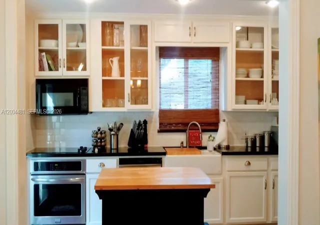 2nd image of 5718 Sw 48th St, South Miami, FL 33155 | MLS# A12004481