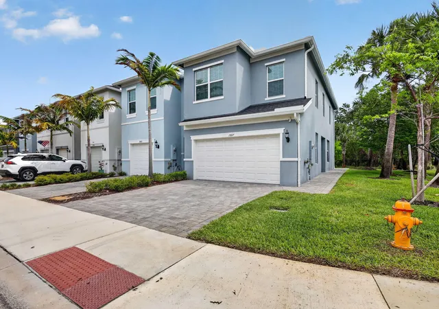 2nd image of 1887 Se Ocean Cove Wy, Stuart, FL 34996 | MLS# B26018142