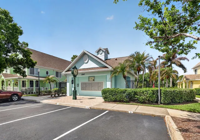 2nd image of 1679 Se Pomeroy St, Stuart, FL 34997