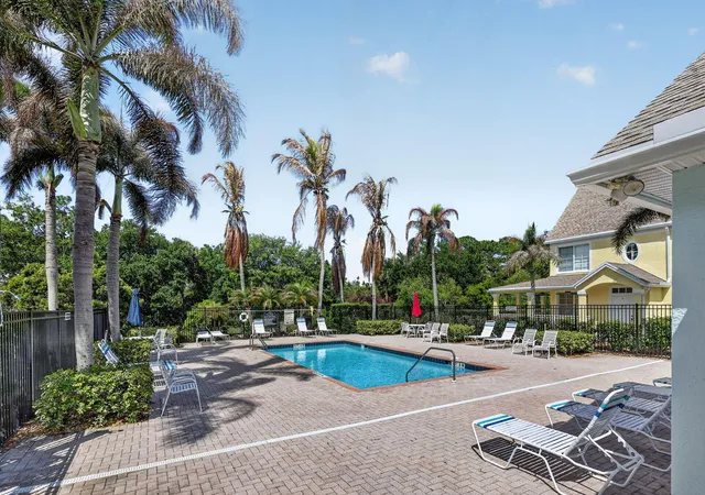 36th image of 1679 Se Pomeroy St #2-1, Stuart, FL 34997 | MLS# B26018194