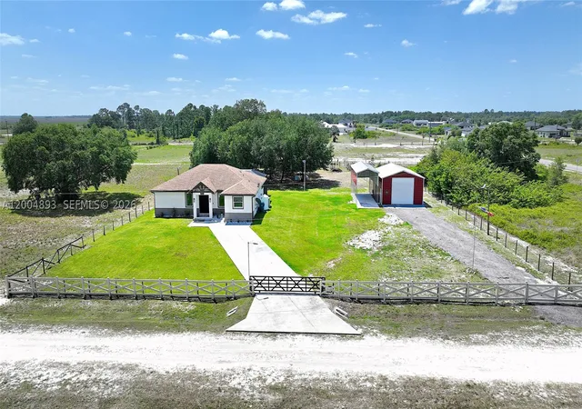 3rd image of 7655 17Th Pl, La Belle, FL 33935 | MLS# A12004893