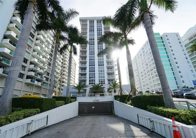 Homes for sale in Miami Beach, FL | 1228 West Ave, Miami Beach, FL 33139 | Houzeo