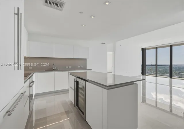 Photo 3 of Condo for sale at 88 Sw 7Th St #3710, Miami, FL 33130 | MLS# A12003858 | Listing updated on 2026-04-22