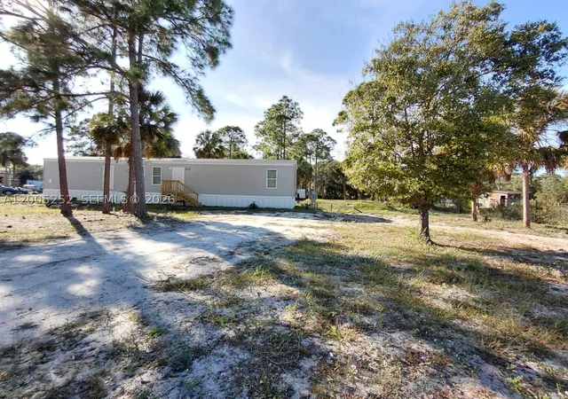 3rd image of 630 S Trebol Street, Clewiston, FL 33440 | MLS# A12005252