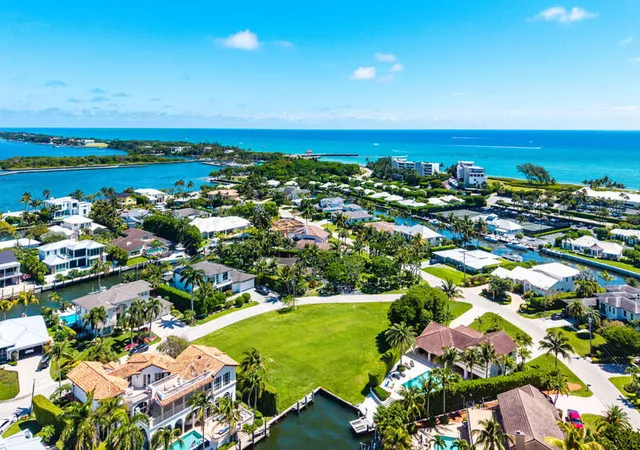 5th image of 102 Bonito Dr, Ocean Ridge, FL 33435 | MLS# B26018456