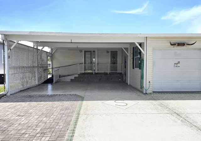 1st image of 1604 Sw 35th Cir, Okeechobee, FL 34974 | MLS# B26018468