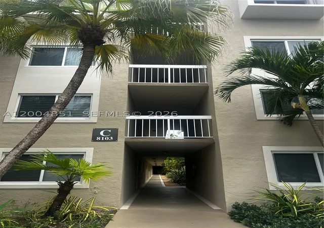Homes for sale in Miami, FL | 8103 Camino Real #407, Miami, FL 33143 | MLS# A12004851
