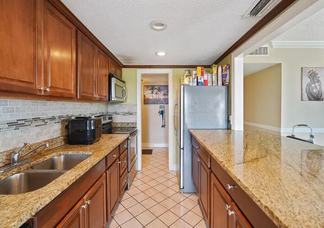2nd image of 4174 Inverrary Dr #701, Lauderhill, FL 33319 | MLS# B26018512