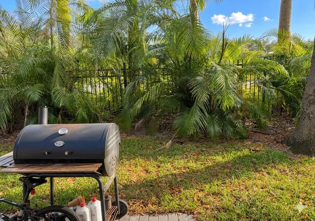 Homes for sale in Riviera Beach, FL | 3731 Sonoma Dr, Riviera Beach, FL 33404 | MLS# B26018519