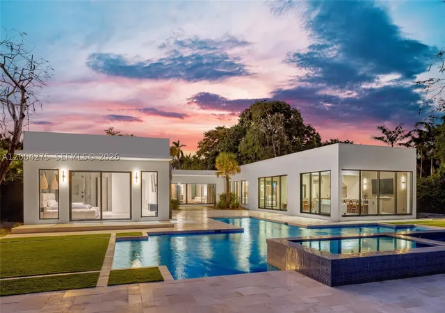 Photo 1 of Mansion for sale at 5700 Cypress Rd, Plantation, FL 33317 | MLS# A12004275 | Listing updated on 2026-10-07