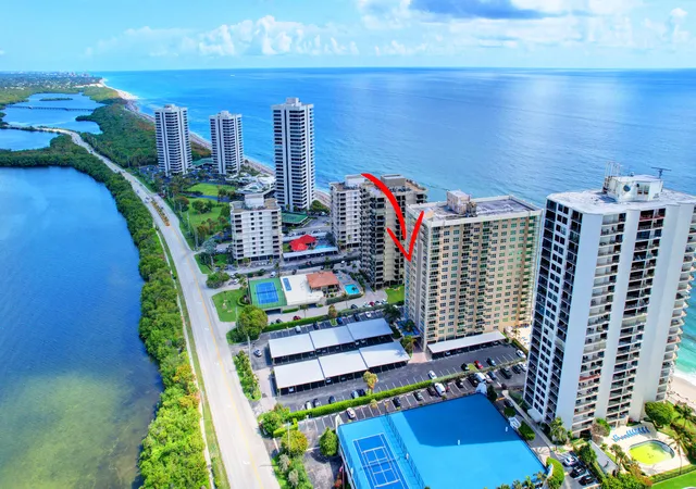 Homes for sale in Riviera Beach, FL | 5440 N Ocean Drive, Riviera Beach, FL 33404 | Houzeo