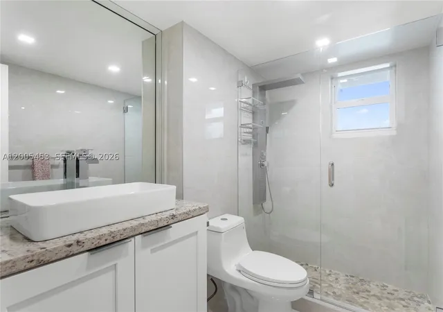 5th image of 2101 S Ocean, Hollywood, FL 33019