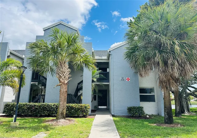 2nd image of 481 Sw 113th Way #481, Pembroke Pines, FL 33025 | MLS# A11992575