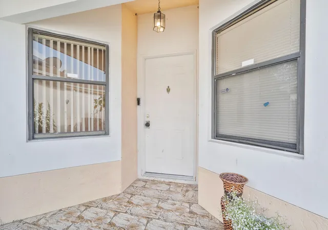 Homes for sale in North Lauderdale, FL | 904 Magnolia Ave, North Lauderdale, FL 33068 | MLS# B26018608