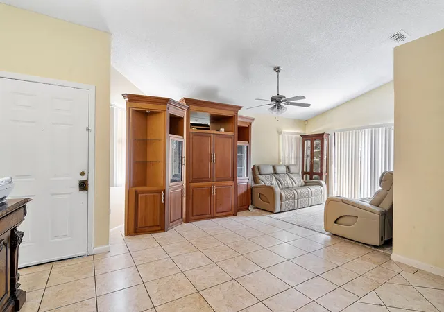 Homes for sale in North Lauderdale, FL | 904 Magnolia Ave, North Lauderdale, FL 33068 | MLS# B26018608