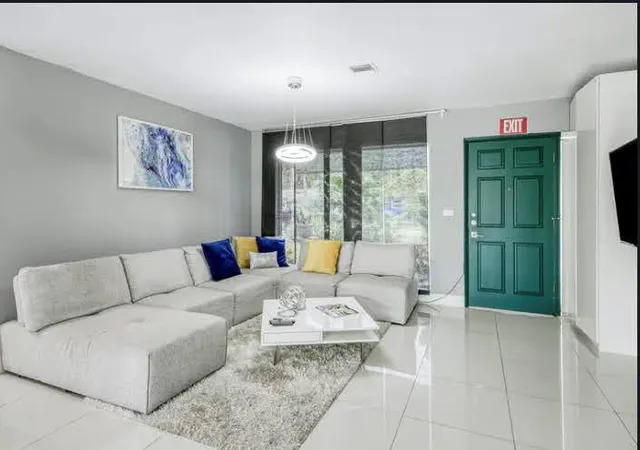 Homes for sale in Hollywood, FL | 1905 N 45th Ave, Hollywood, FL 33021 | MLS# B26018654