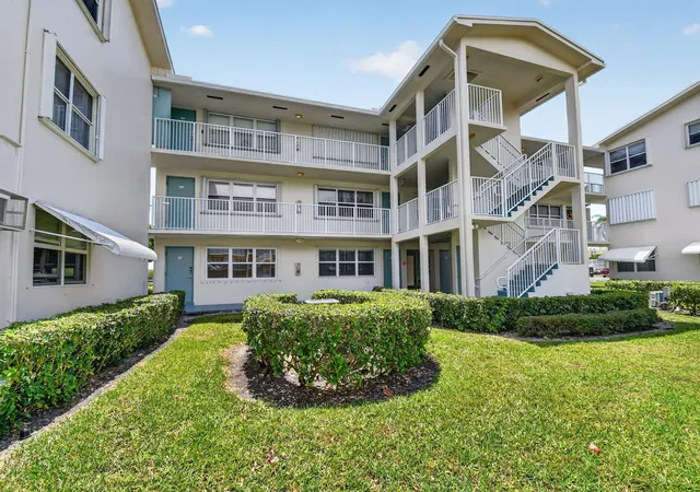 Homes for sale in Boynton Beach, FL | 370 Horizon St E #107, Boynton Beach, FL 33435 | MLS# B26018710