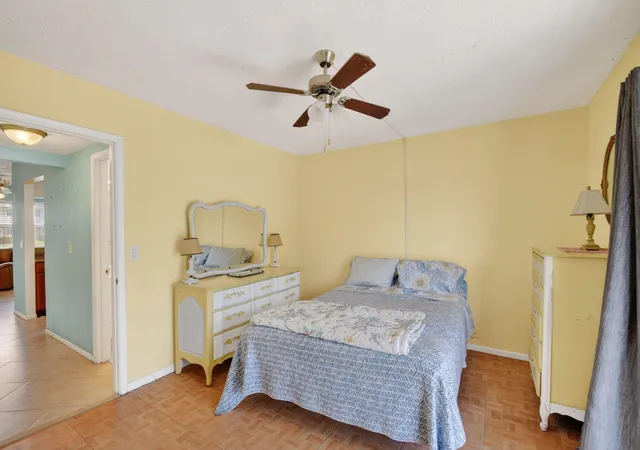 Homes for sale in Boynton Beach, FL | 370 Horizon St E, Boynton Beach, FL 33435