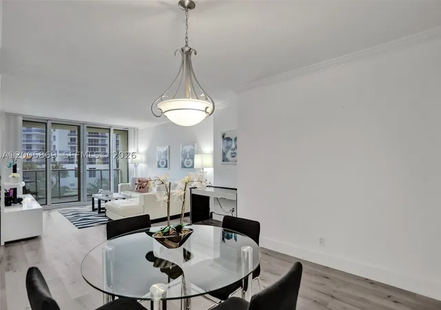 4th image of 2501 Ocean Dr #415, Hollywood, FL 33019 | MLS# A12005869