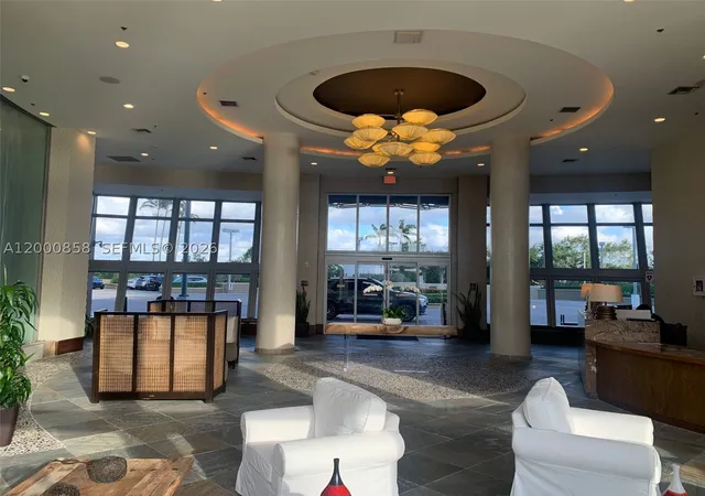 Listing Photo 5 - Condo for sale in building located at 2681 N Flamingo Rd, Sunrise, FL 33323 - Unit #1805S