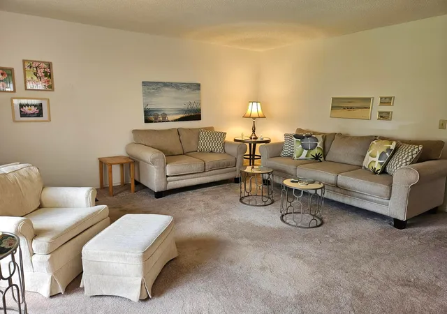 Homes for sale in Vero Beach, FL | 35 Vis Gdns Trl, Vero Beach, FL 32962