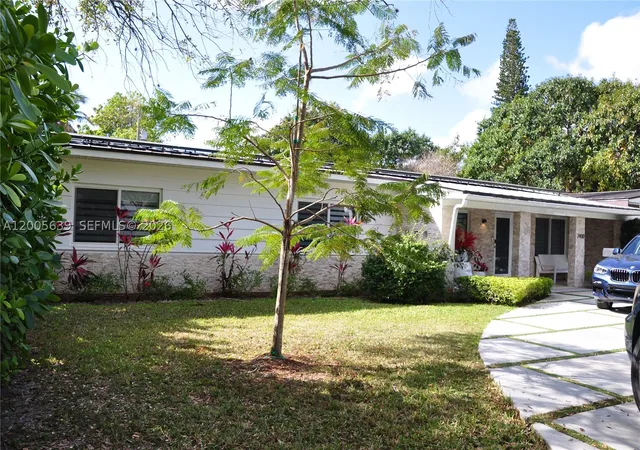 Photo 3 of Single family home for sale at 7400 Sw 116Th St, Pinecrest, FL 33156 | MLS# A12005639 | Listing updated on 2026-10-08