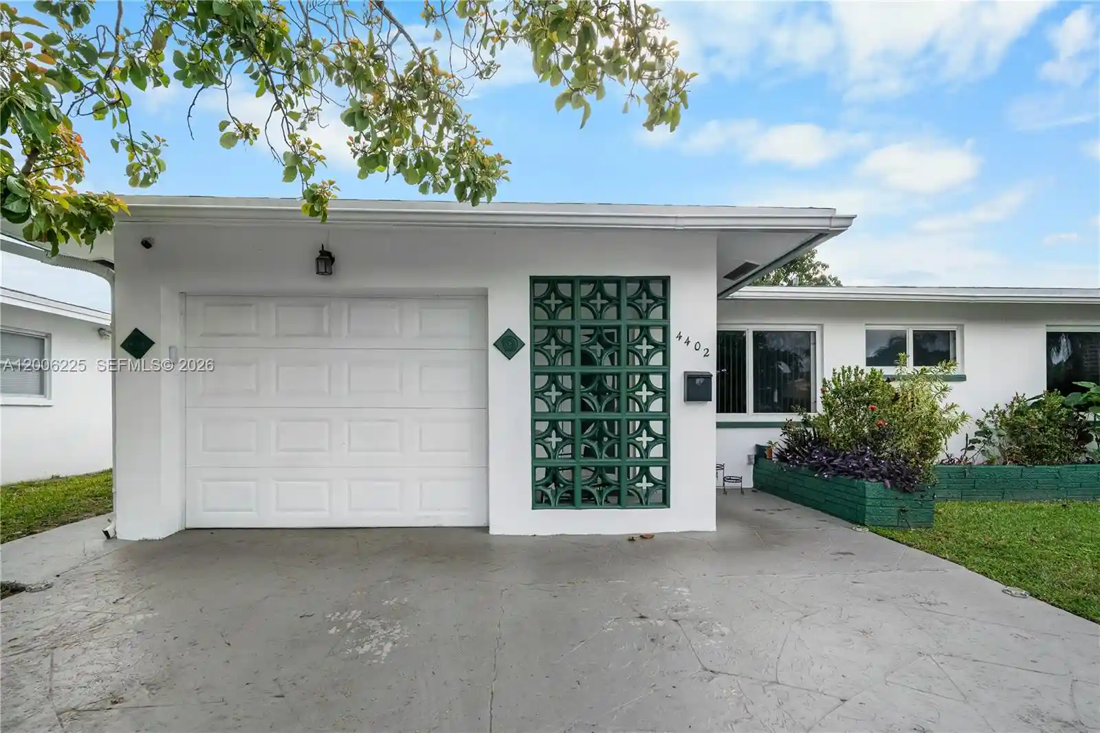 4402 Nw 44th Ave, Tamarac, FL 33319 | MLS# A12006225 | Houzeo