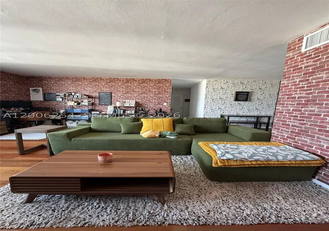2nd image of 1000 West Ave #1105, Miami Beach, FL 33139 | MLS# A12006254