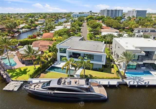 Photo 1 of Mansion for sale at 4232 E Tradewinds Ave, Lauderdale By The Sea, FL 33308 | MLS# A12000167 | Listing updated on 2026-10-08