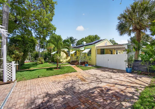1st image of 502 49th St, West Palm Beach, FL 33407 | MLS# B26019247