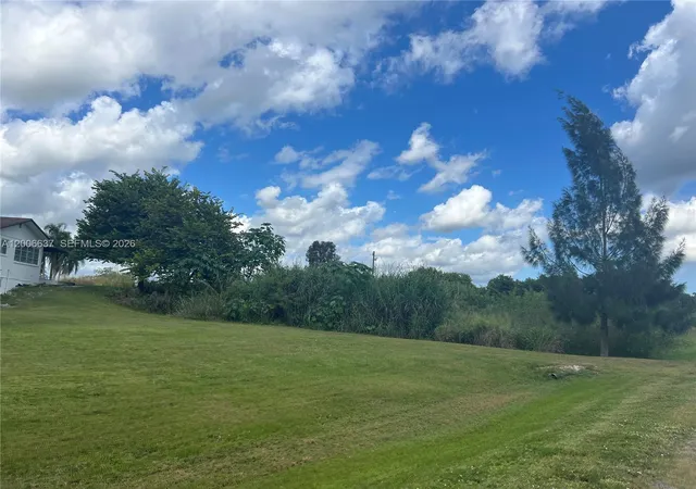 2nd image of 1510 River Road, Moore Haven, FL 33873 | MLS# A12006637