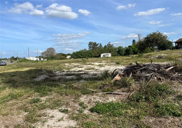 4th image of 1510 River Road, Moore Haven, FL 33873 | MLS# A12006637