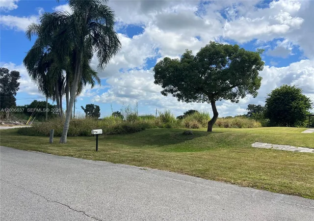 5th image of 1510 River Road, Moore Haven, FL 33873 | MLS# A12006637