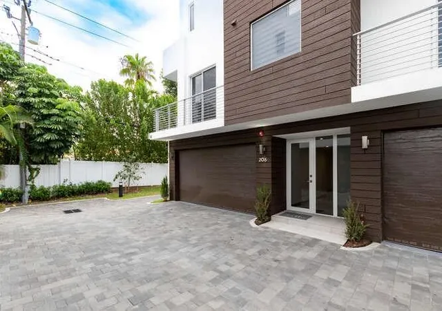Homes for sale in Fort Lauderdale, FL | 700 Ne 14Th Ave #206, Fort Lauderdale, FL 33304 | MLS# B26019497