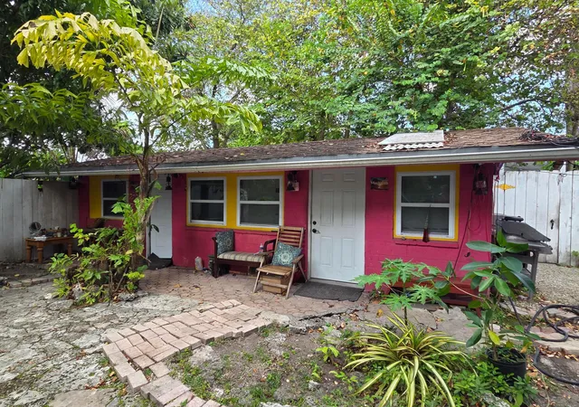 Homes for sale in Florida City, FL | 238 Sw 1St St, Florida City, FL 33034 | MLS# B26019513