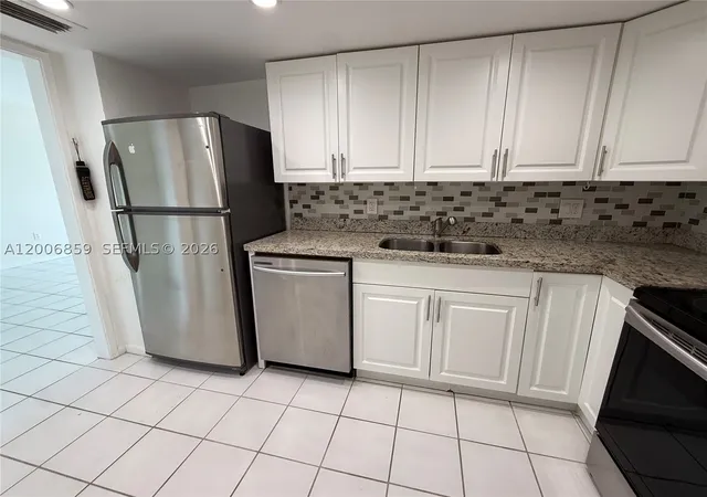 Photo 3 of Condo for sale at 400 Kings Point Dr #608, Sunny Isles Beach, FL 33160 | MLS# A12006859 | Listing updated on 2026-08-21