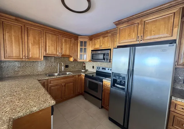 Photo 2 of Sale Pending at 2500 Parkview Dr #1210, Hallandale Beach, FL 33009 | MLS# A12006910 | Listing updated on 2026-07-02