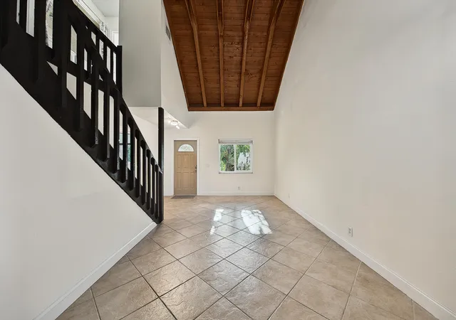 Homes for sale in Dania Beach, FL | 191 Ne 6Th Ct, Dania Beach, FL 33004 | MLS# B26019585