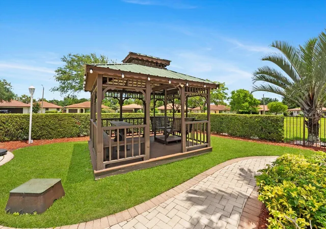 27th image of 375 Nw 42nd St, Boca Raton, FL 33431 | MLS# B26019624